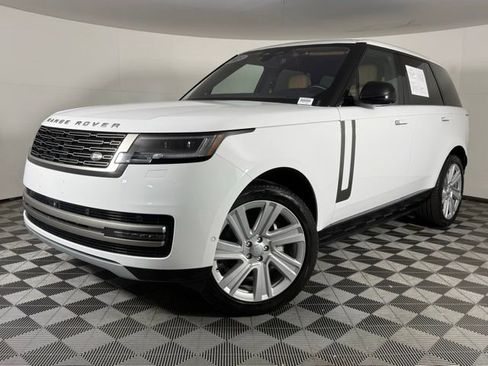 Used 2023 Land Rover Range Rover SE image 1