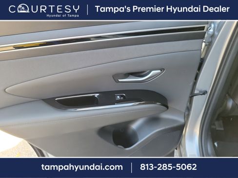 Used 2022 Hyundai Tucson SEL w/ Convenience + Premium Package image 9