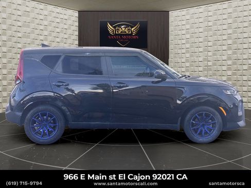 Used 2021 Kia Soul LX image 7