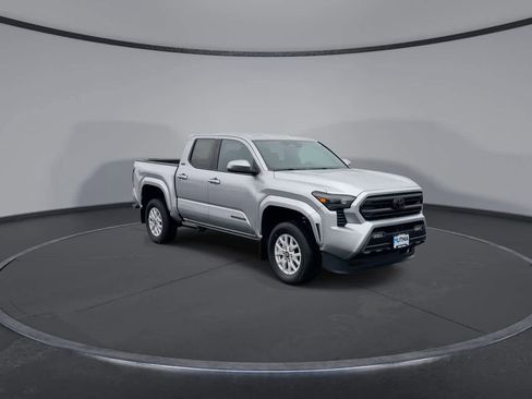 New 2026 Toyota Tacoma SR5 image 3