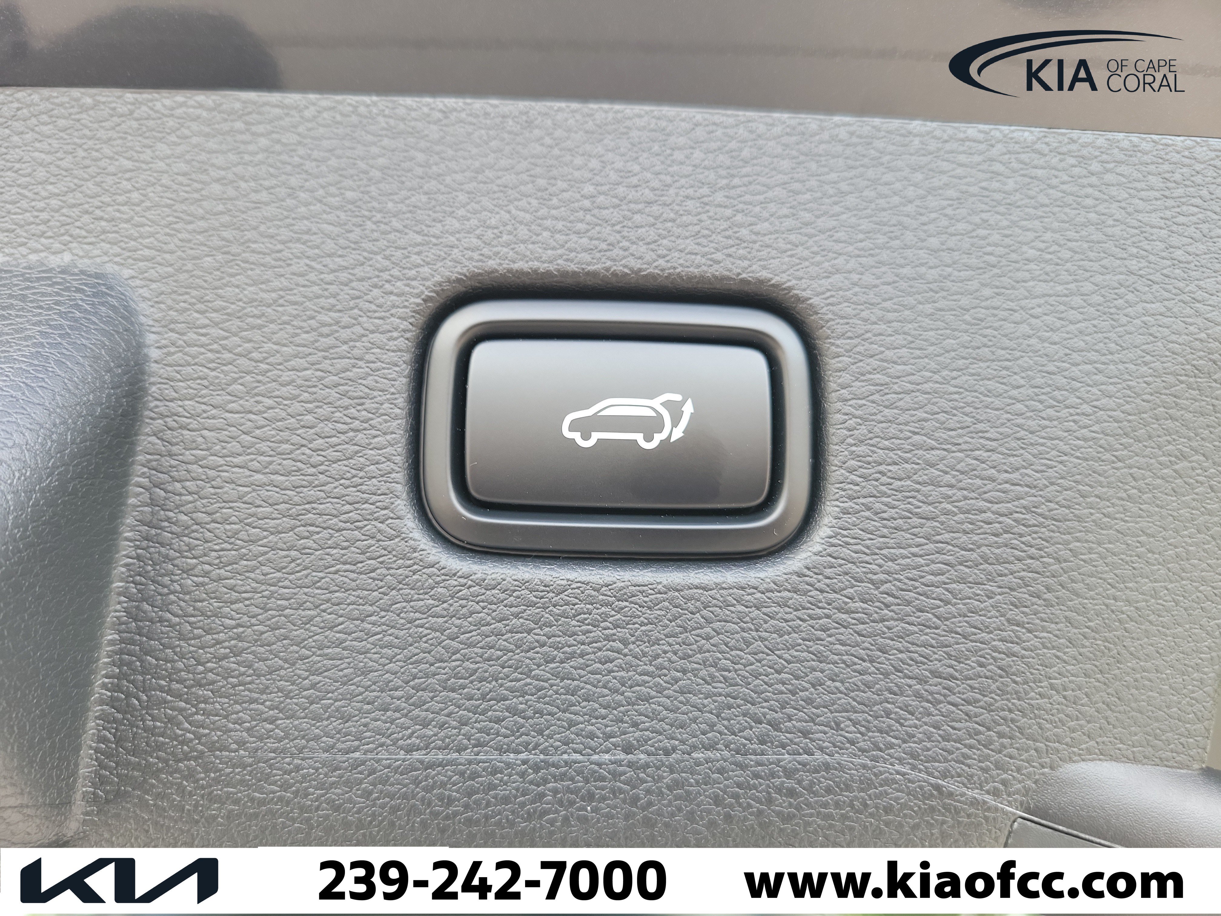 New 2026 Kia Sportage SX FWD image 11