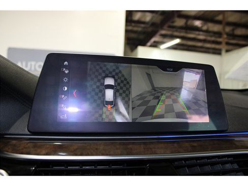 Used 2018 BMW 640i Gran Turismo xDrive w/ M Sport Package image 41