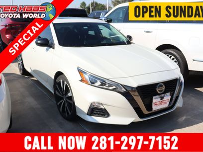 Used 2020 Nissan Altima 2.5 SR w/ Premium Package