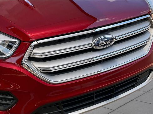 Used 2018 Ford Escape SE w/ SE Sync 3 Package FWD image 27