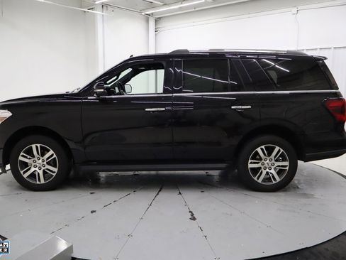 Certified 2024 Ford Expedition Limited image 9