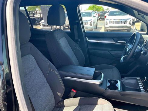 Used 2025 GMC Terrain Elevation AWD/4WD image 7
