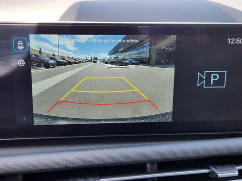 Certified 2025 Hyundai Santa Cruz SE AWD/4WD image 32