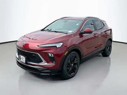 Used 2025 Buick Encore GX Sport Touring FWD image 3