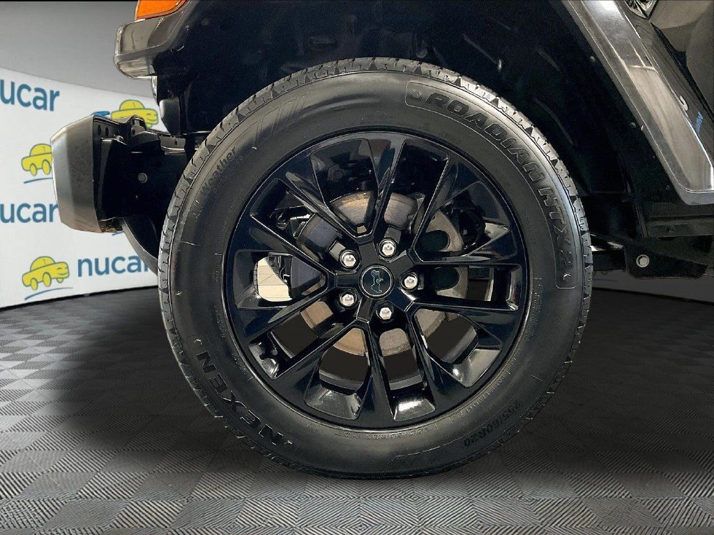 Used 2024 Jeep Wrangler Unlimited Sahara w/ Technology Group AWD/4WD image 7