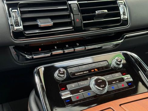 Used 2023 Lincoln Navigator Black Label image 15