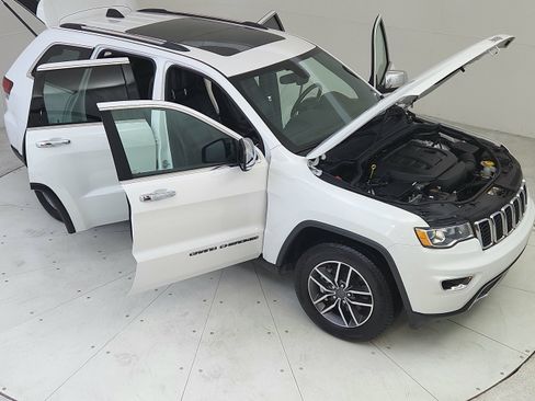 Used 2021 Jeep Grand Cherokee Limited w/ Luxury Group II RWD image 17