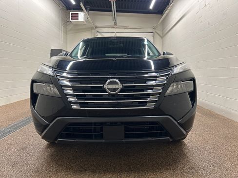 Used 2024 Nissan Rogue S image 6