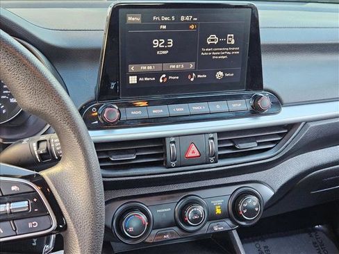 Used 2023 Kia Forte LXS w/ LXS Technology Package image 13