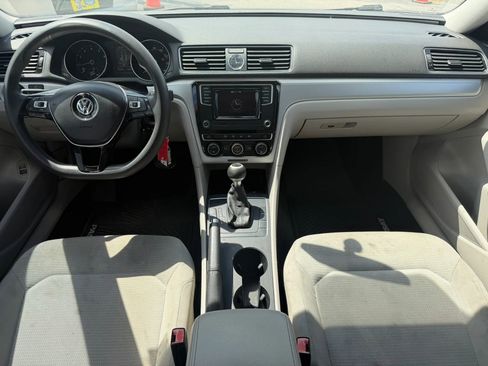 Used 2016 Volkswagen Passat 1.8T S FWD image 7