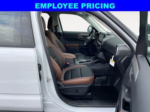 New 2025 Ford Bronco Sport Outer Banks w/ Sasquatch Outer Banks Package AWD/4WD image 15