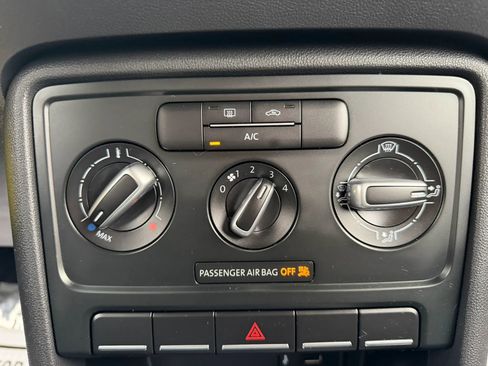 Used 2019 Volkswagen Beetle 2.0T S image 22