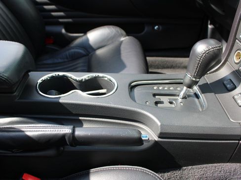 Used 2005 Ford Thunderbird 50th Anniversary image 21