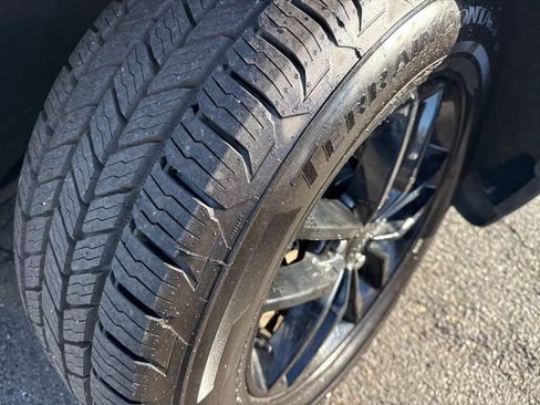 Used 2022 Jeep Grand Cherokee Limited image 8