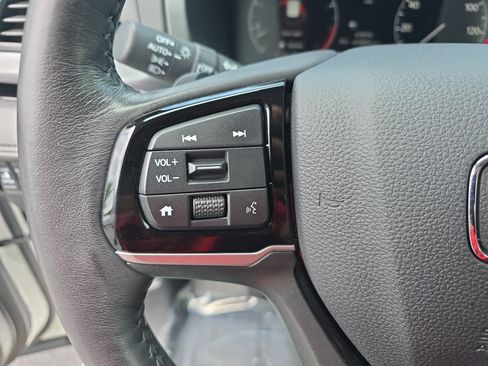 Used 2025 Honda Odyssey Elite image 18
