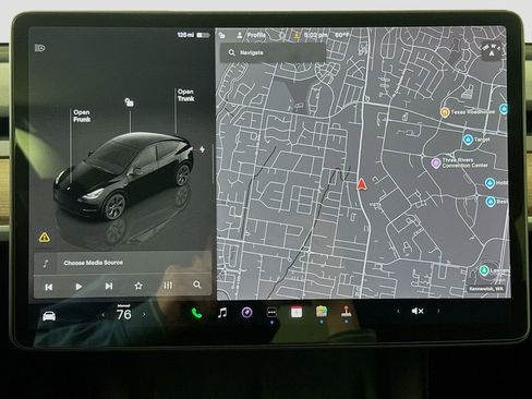 Used 2024 Tesla Model Y Long Range image 13