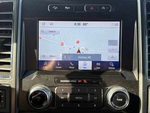 Used 2019 Ford F150 Lariat w/ Equipment Group 502A Luxury AWD/4WD image 28
