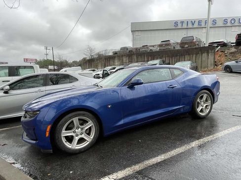 Used 2021 Chevrolet Camaro LT image 3