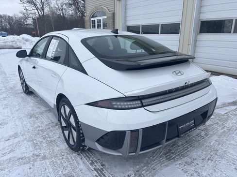 Used 2023 Hyundai Ioniq 6 SE image 8