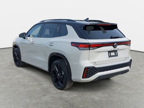 New 2026 Volkswagen Tiguan SE R-Line image 7