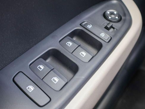 New 2026 Hyundai Venue SEL FWD image 17