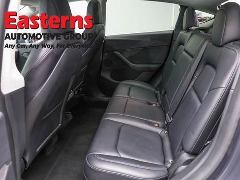 Used 2022 Tesla Model Y Performance AWD/4WD image 16