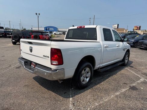 Used 2022 RAM 1500 Classic SLT w/ Electronics Convenience Group AWD/4WD image 5