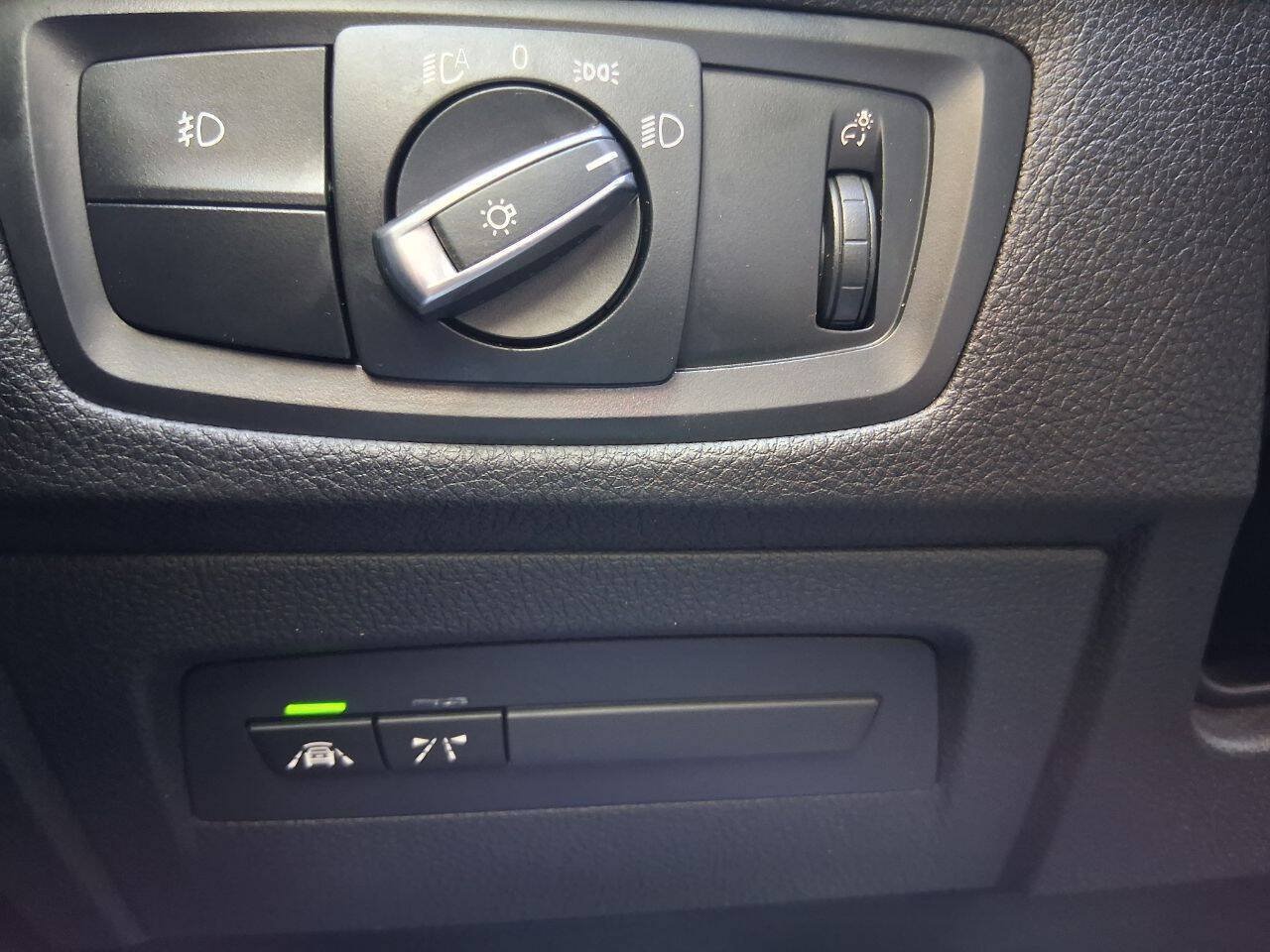 Used 2019 BMW 230i Coupe w/ Convenience Package RWD image 15