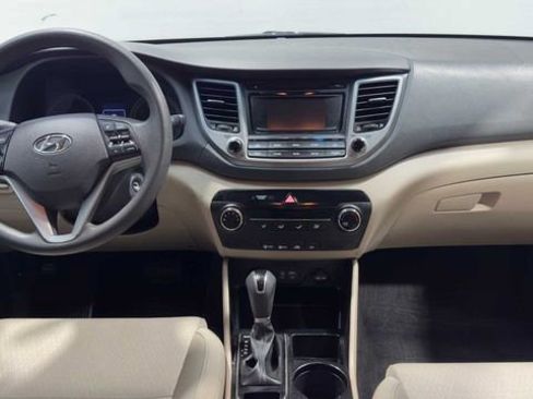 Used 2017 Hyundai Tucson SE image 14