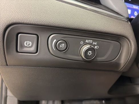 Used 2020 Buick Enclave Premium w/ Sun and Sites Package AWD/4WD image 39
