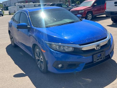 Used 2016 Honda Civic EX-T image 2