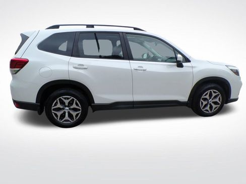 Used 2020 Subaru Forester Premium AWD/4WD image 8