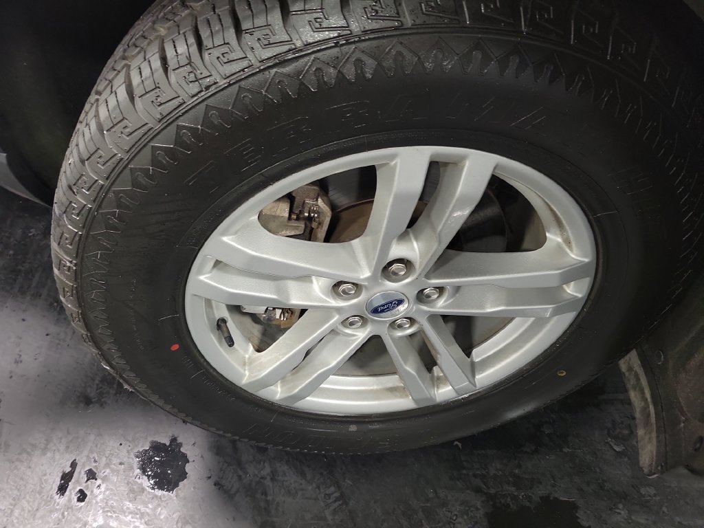 Used 2023 Ford Explorer XLT w/ Equipment Group 202A RWD image 10