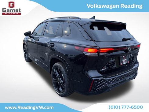 New 2025 Volkswagen Tiguan SE R-Line image 3