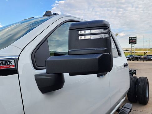 New 2026 GMC Sierra 3500 Pro w/ Convenience Package image 14