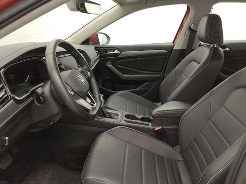 Used 2023 Volkswagen Jetta SE FWD image 17