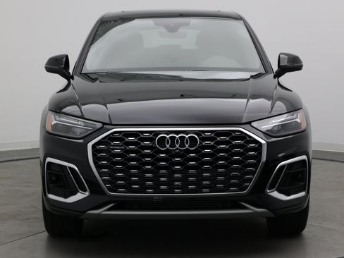Used 2023 Audi Q5 2.0T Premium Plus w/ Premium Plus Package AWD/4WD image 2