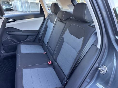 Certified 2025 Volkswagen Taos S image 14