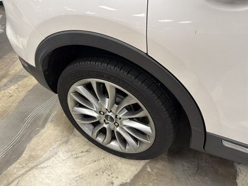 Used 2018 Lincoln MKC Reserve FWD image 12