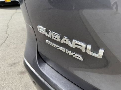 Used 2022 Subaru Ascent Limited image 11