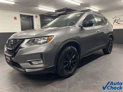 Used 2018 Nissan Rogue SV image 6