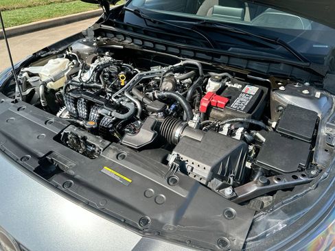 Used 2024 Nissan Altima 2.5 SV image 24