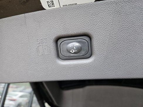 Used 2019 Lincoln Nautilus Reserve w/ Driver Assistance Package AWD/4WD image 11
