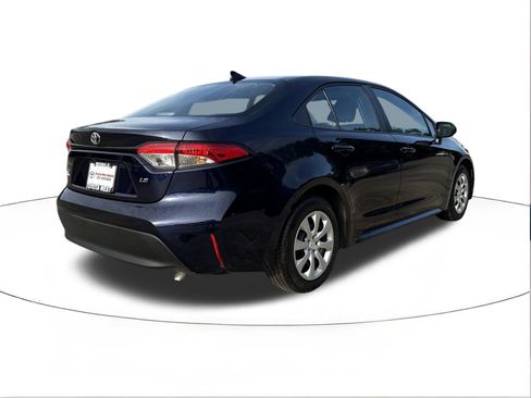 Used 2024 Toyota Corolla LE FWD image 3