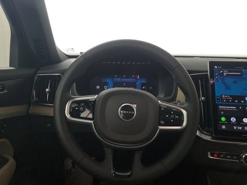 Used 2026 Volvo XC90 B6 Plus w/ Protection Package Premier AWD/4WD image 18