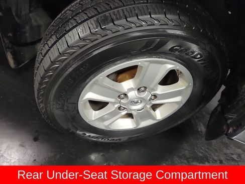 Used 2019 Toyota Tundra SR5 w/ SR5 Upgrade Package AWD/4WD image 10
